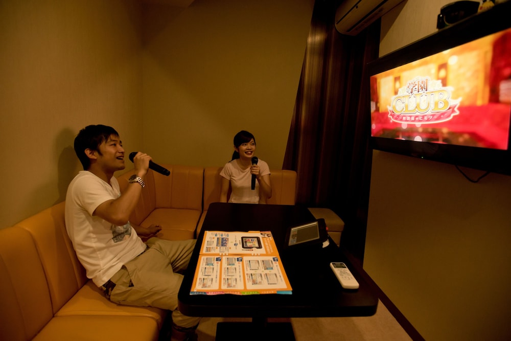 HOTEL VILLAGE 5/50