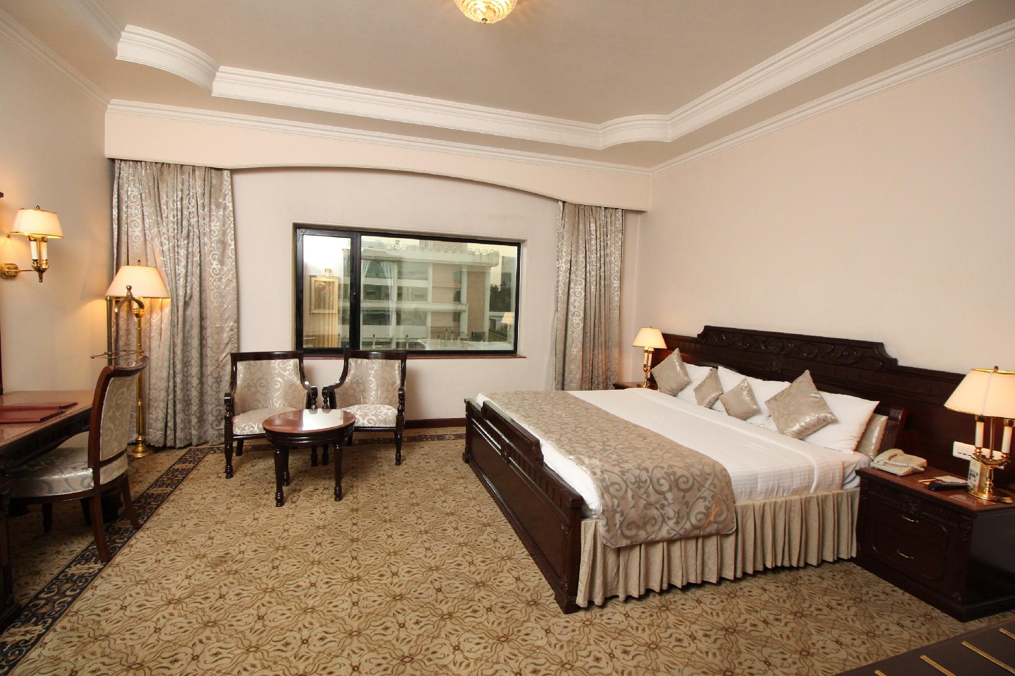 HOLIDAY REGENCY 14/25