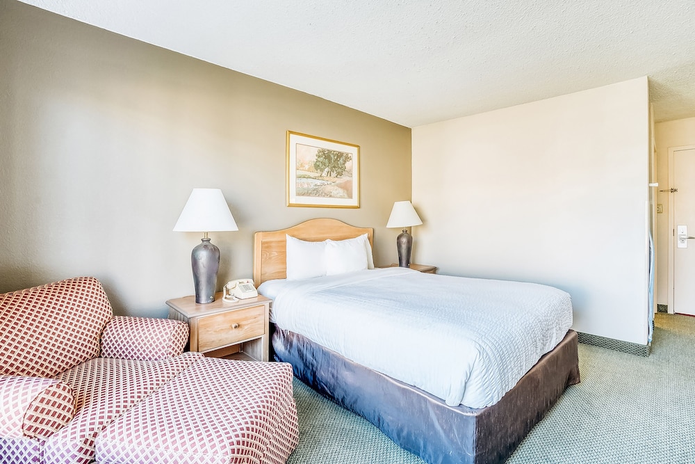Hotel Monroe LA I-20 17/29