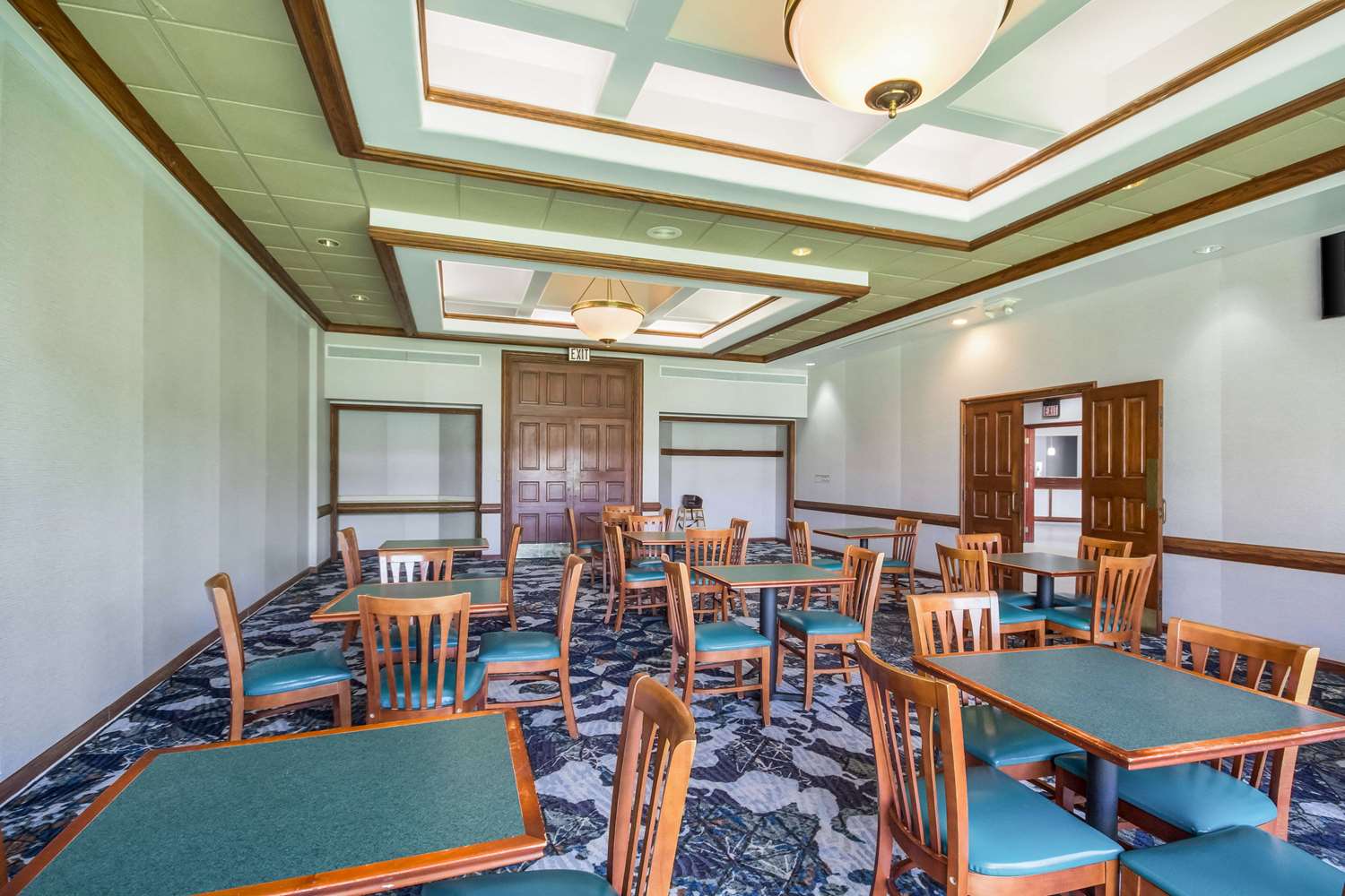 Quality Inn & Suites Kansas City - Independence I-70 East 31/34