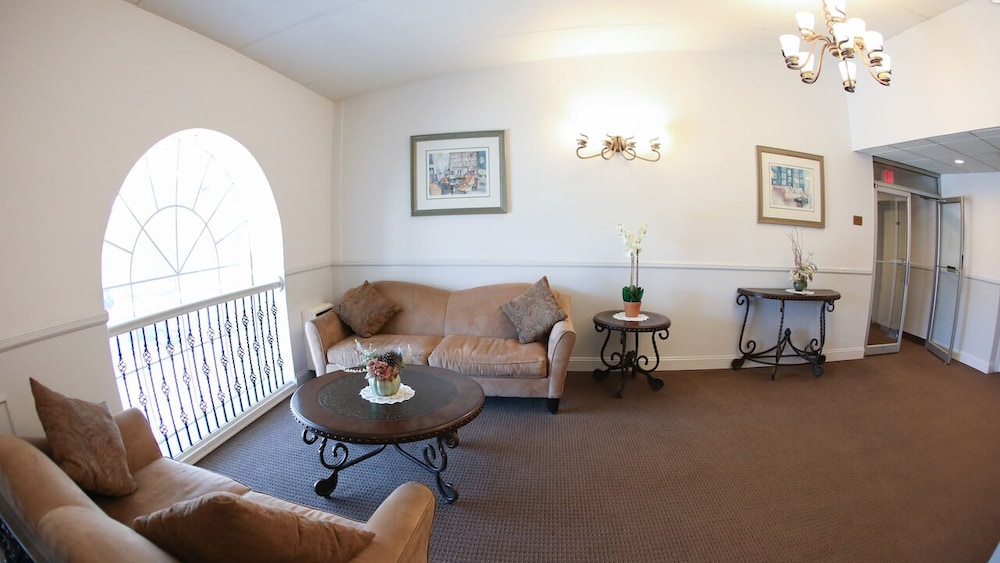 Inn at Arbor Ride Hotel and Conference Center 22/27