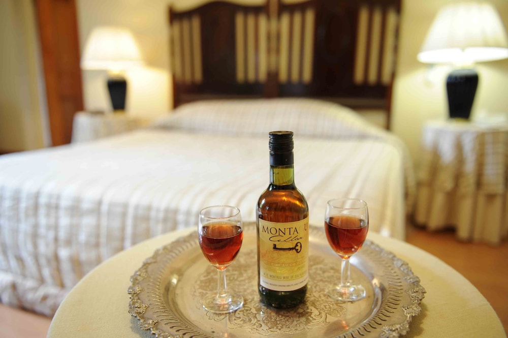 Montagu Country Hotel 56/89