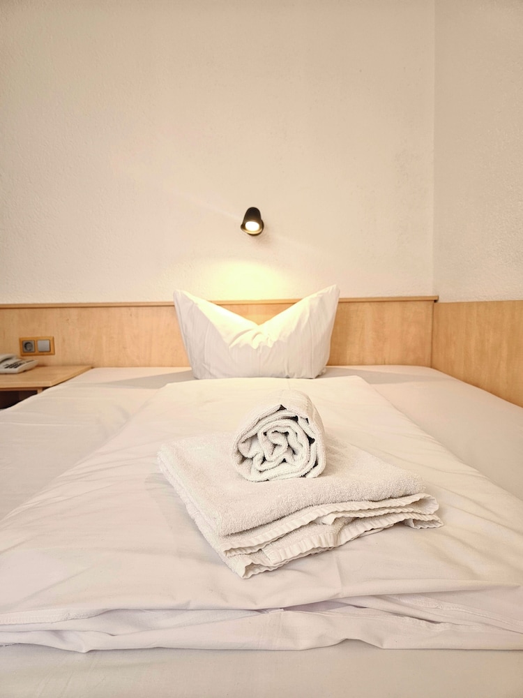 Historisches Hotel Weinrestaurant Zum Grünen Kranz 15/50