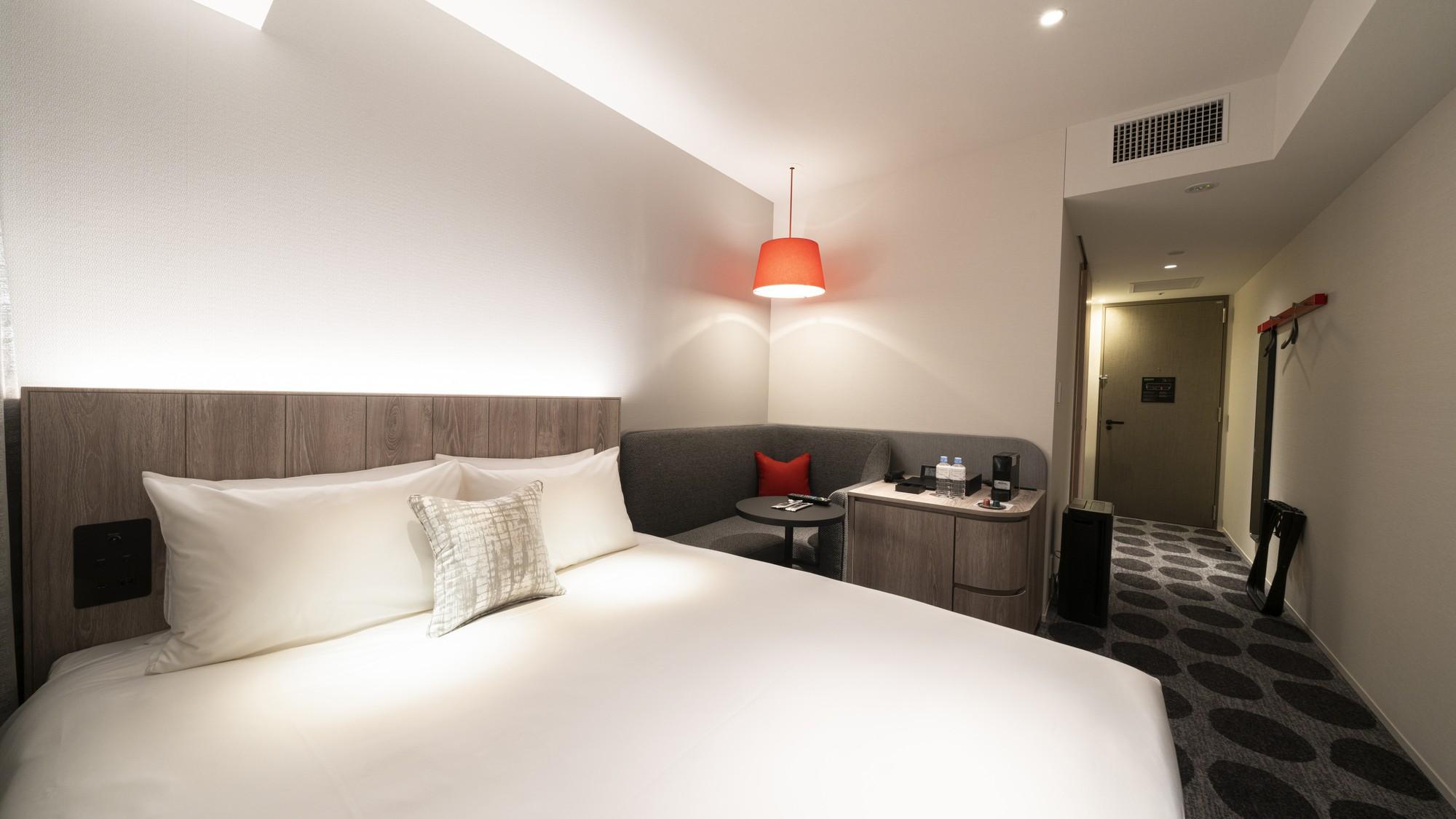 Plus, Moderate, Queen Bed, City View