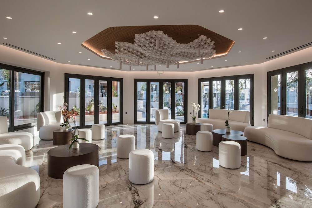Noble Hotel Suites 31/50