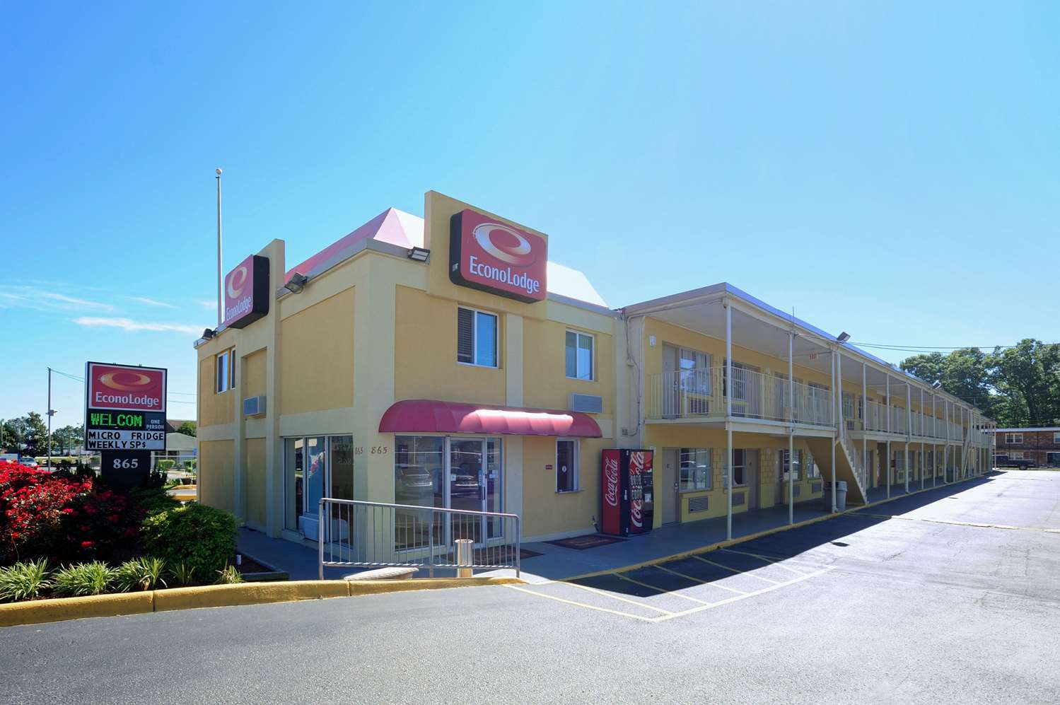 Econo Lodge at Military Circle 1/15