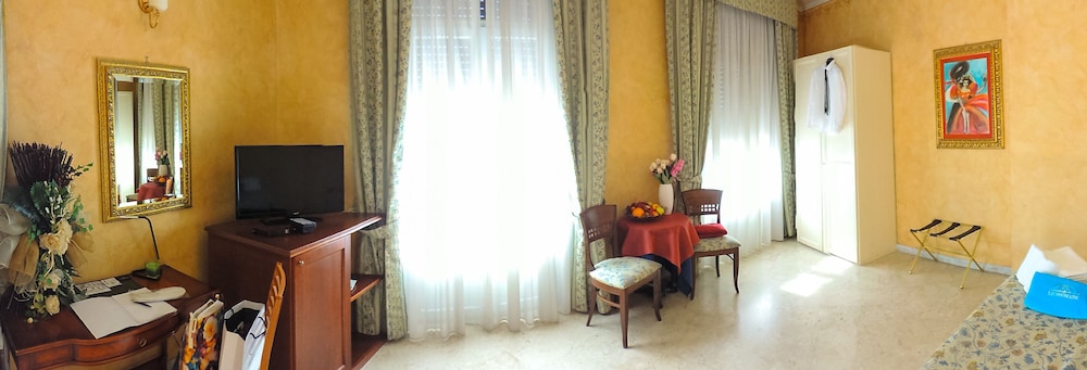 Lungomare Hotel 58/71