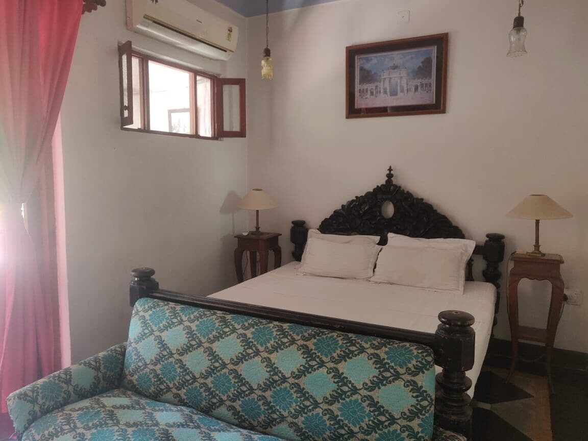 SUPERIOR, DOUBLE BED