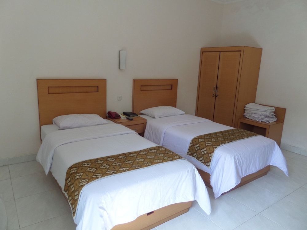 ARINI HOTEL 21/43