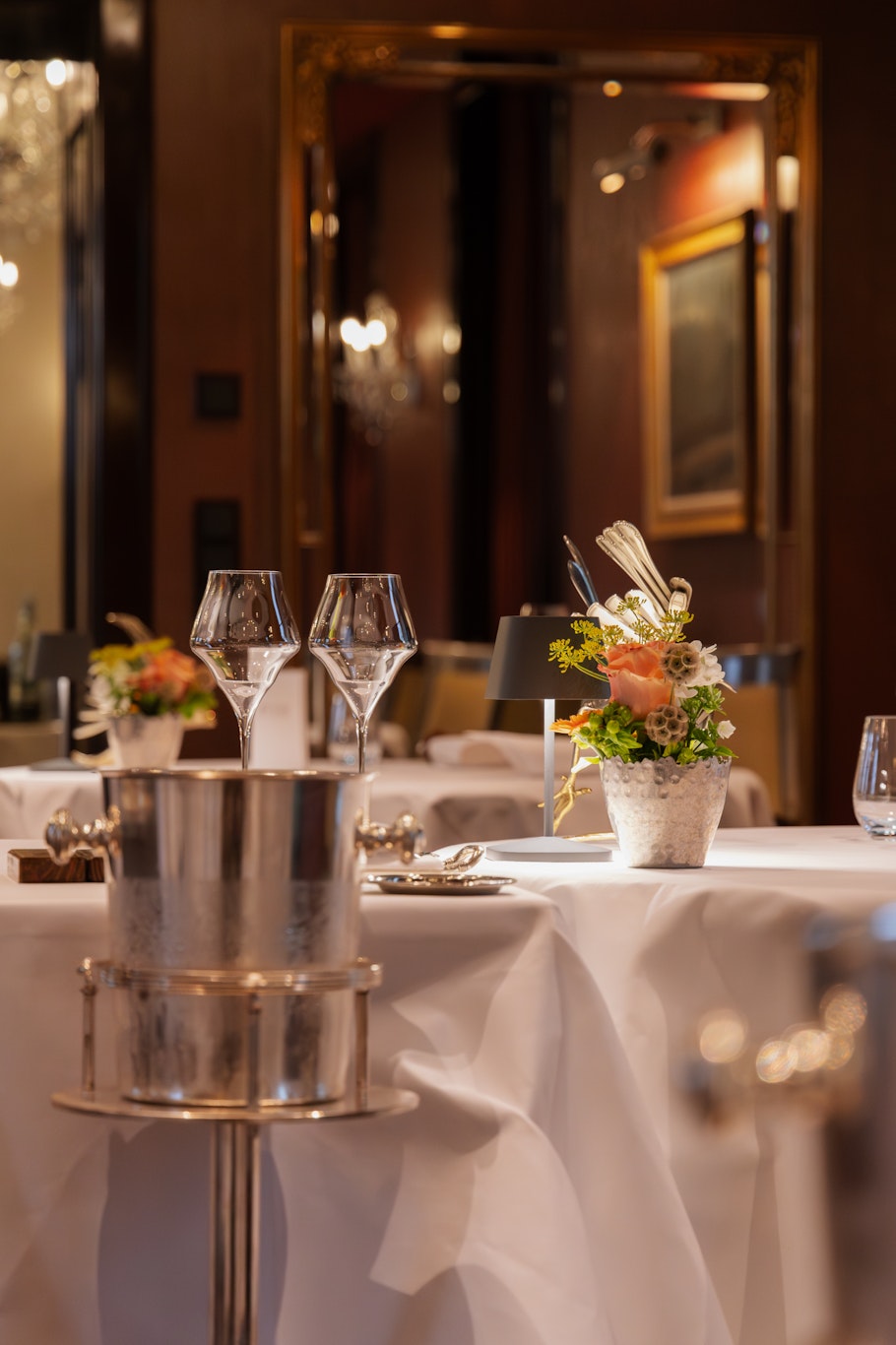 WALD AND SCHLOSSHOTEL FRIEDRICHSRUHE 26/67