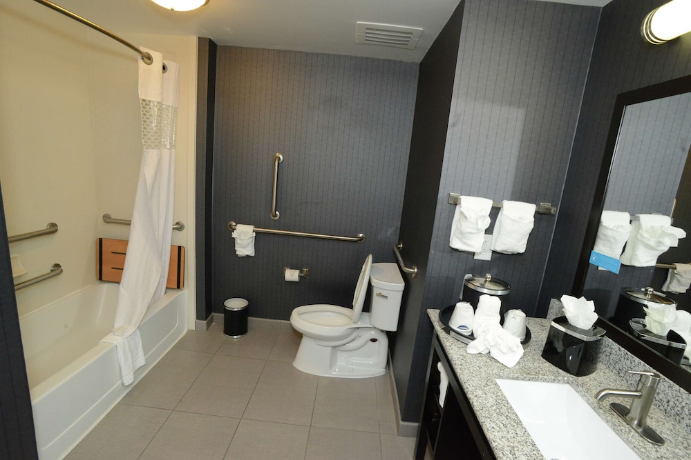Hampton Inn And Suites Albany 6/32