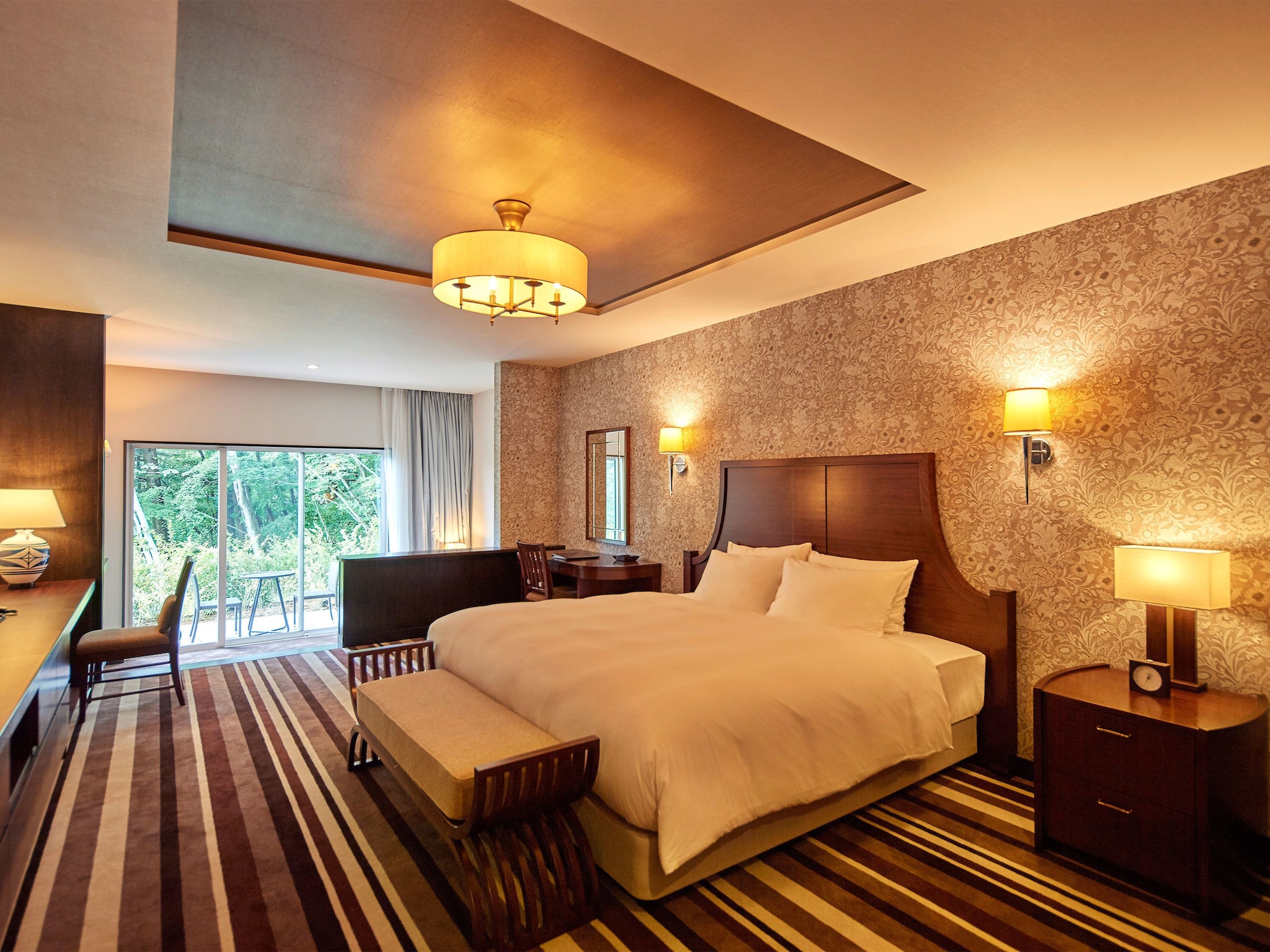 Hilltop, Suite, King Bed