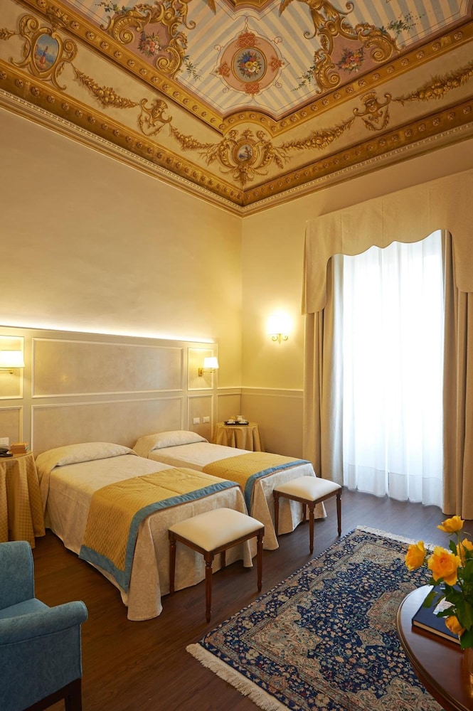 Hotel Firenze Capitale 11/22