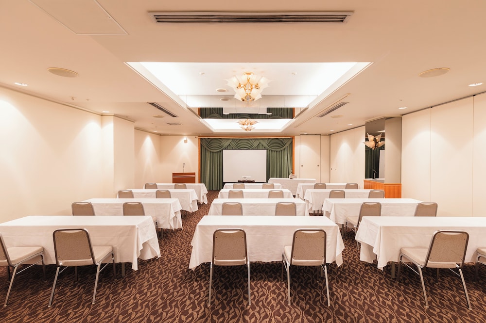 Hotel Sunroute Niigata 60/64