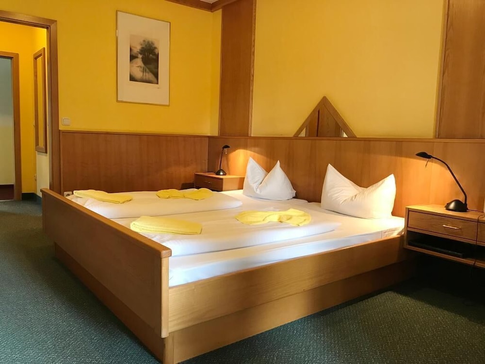 Ferien vom Ich, Bayerischer Wald, Hotel and Restaurant 10/38