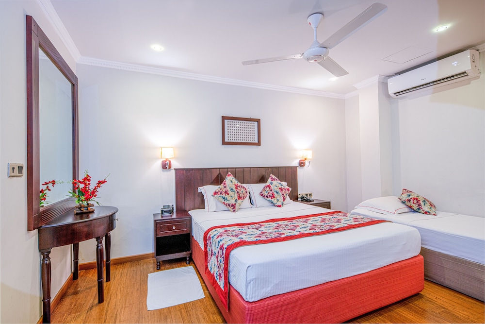1 BEDROOM, DELUXE, TRIPLE