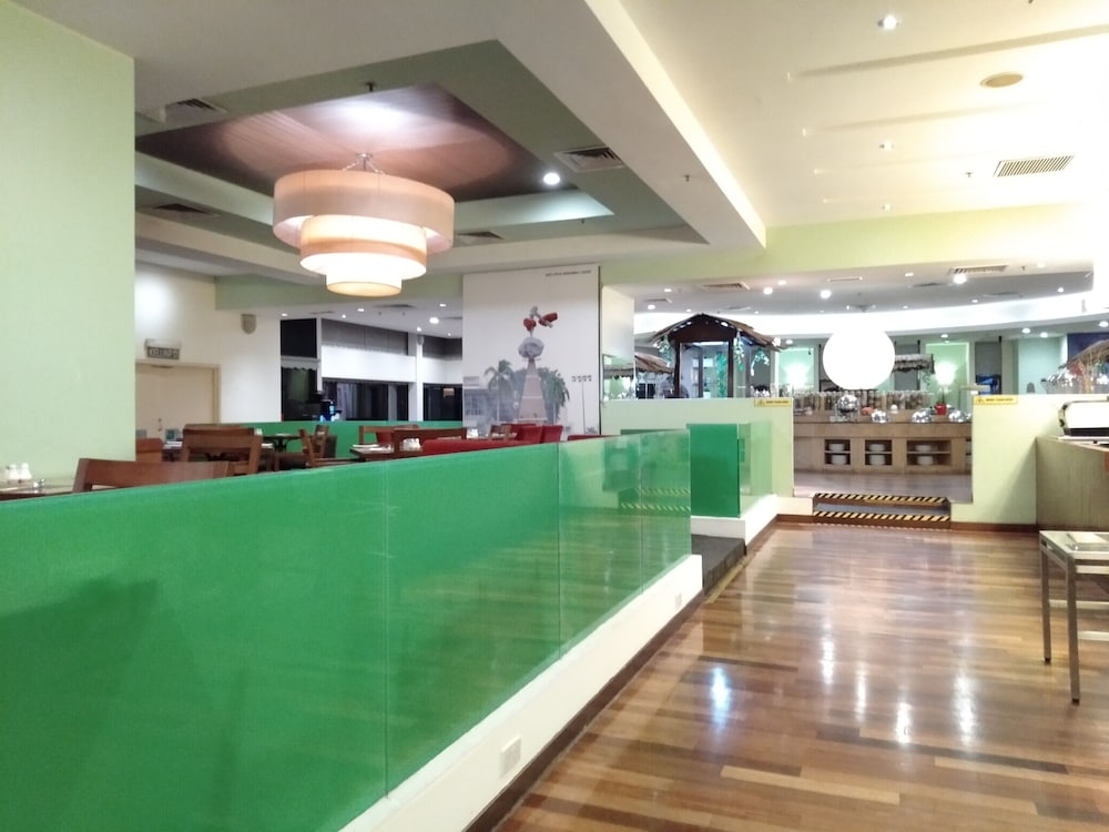 Grand Service Apartment @ Times Square 16/51