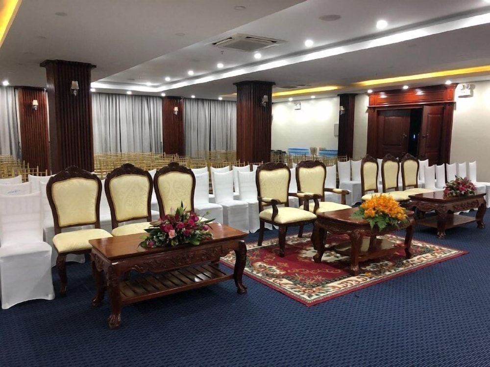 Kampong Thom Royal Hotel 35/44