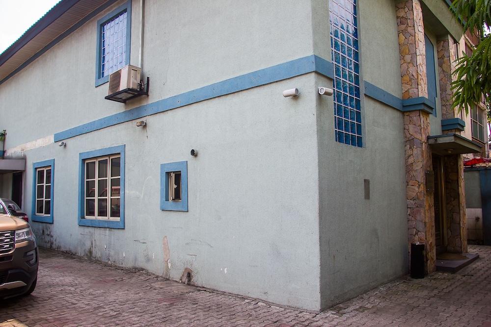 Precinct Comfort Services Ikoyi 20/25