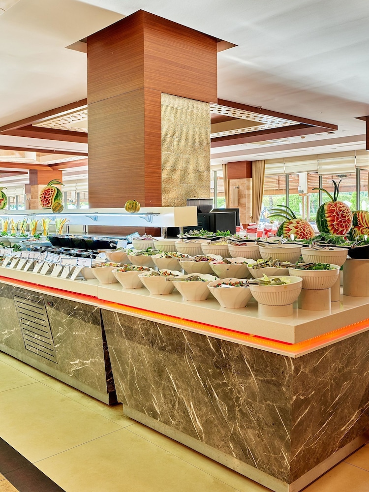 Luna Blanca Resort & Spa 8/50
