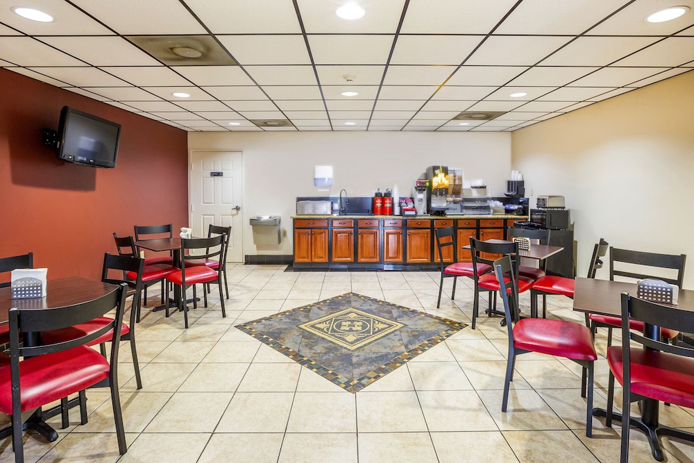 OYO Hotel LSU 56/70
