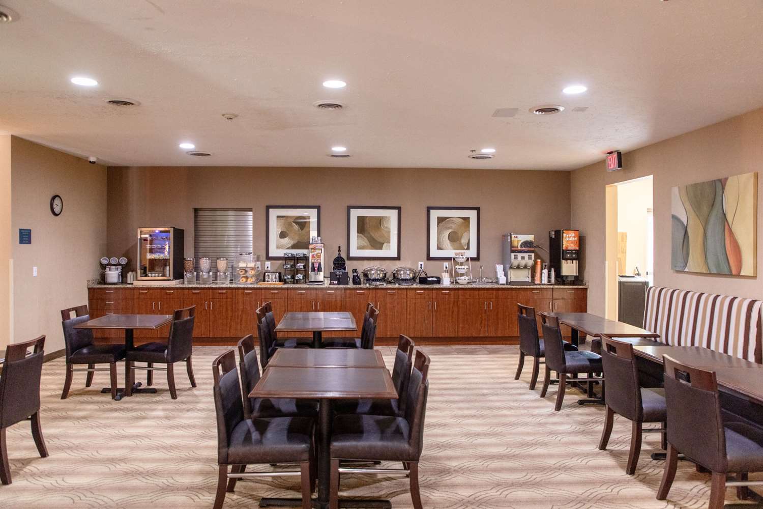 MainStay Suites Fargo - I-94 Medical Center 35/41
