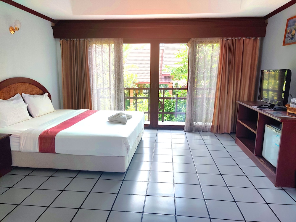 Thongpaeka Hotel 14/50