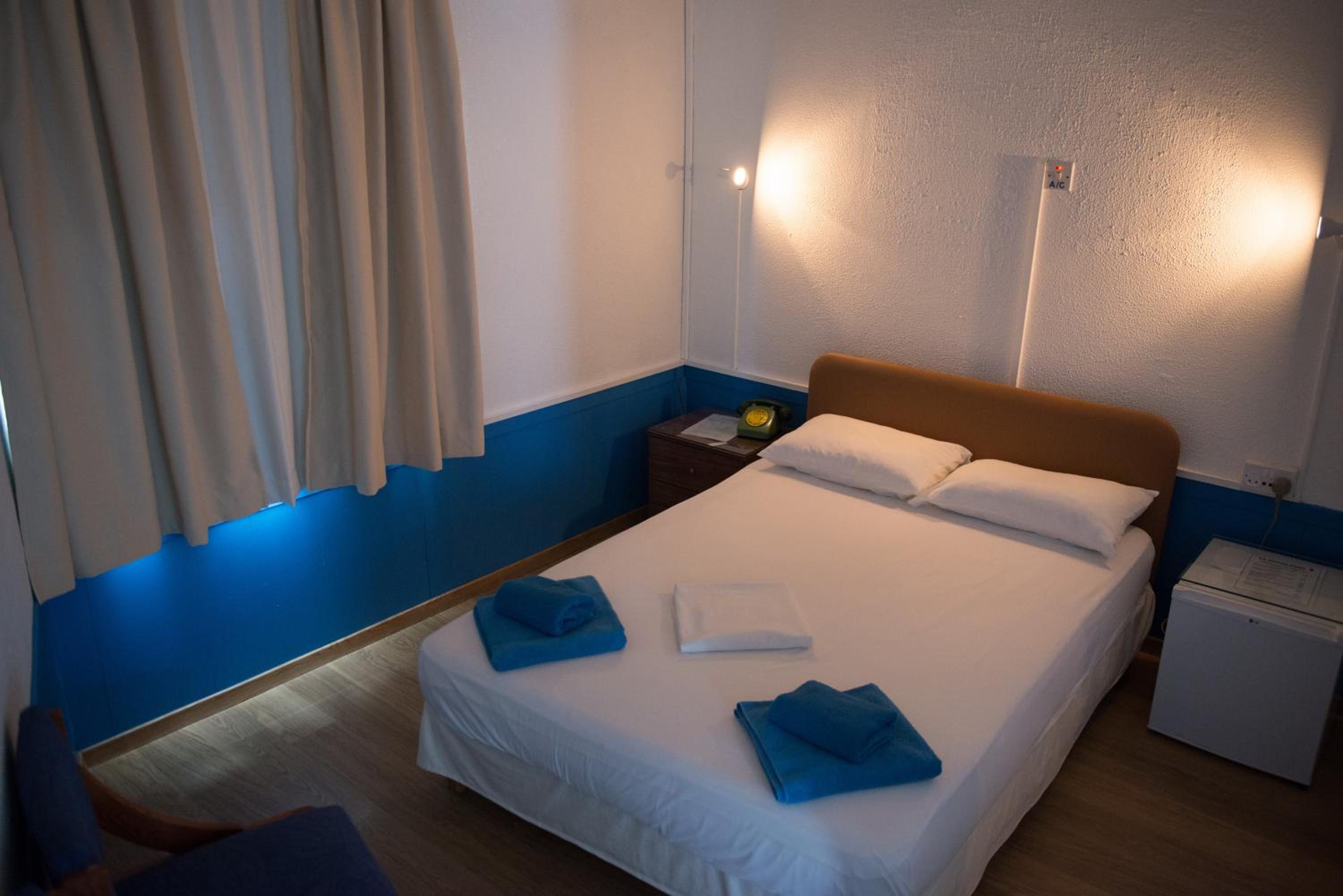 Le Village Hotel 20/50