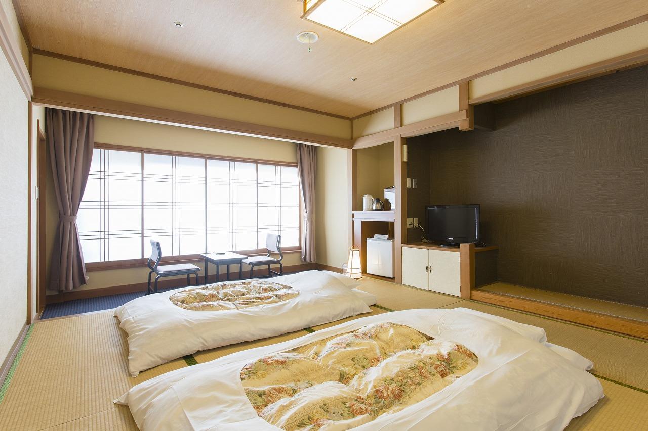 Japanese, 4 Futon Beds