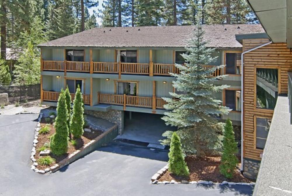 Parkside Inn at Incline 2/57