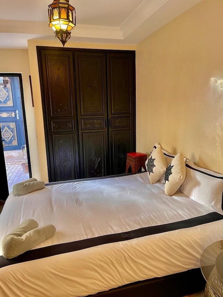 Riad Ta'achchaqa 21/50