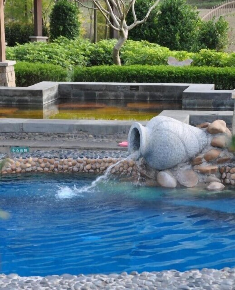 Country Garden Holiday Hot Spring Hotel 38/50