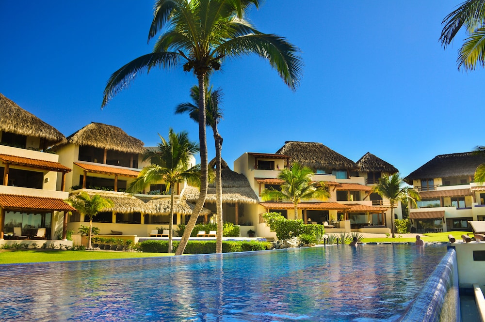 Las Palmas Luxury Villas 44/50