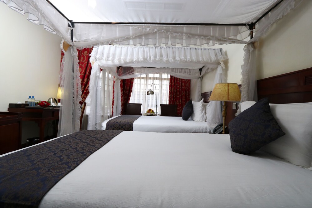 Weston Hotel 23/72