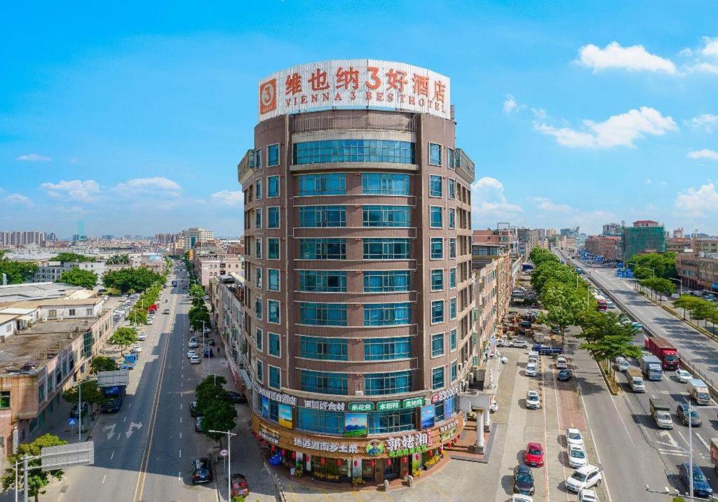 Vienna 3 Best Hotel (Dongguan Liaobu Shida Road) 3/55
