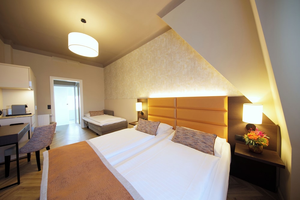HOTEL DREI KRONEN VIENNA CITY 27/74
