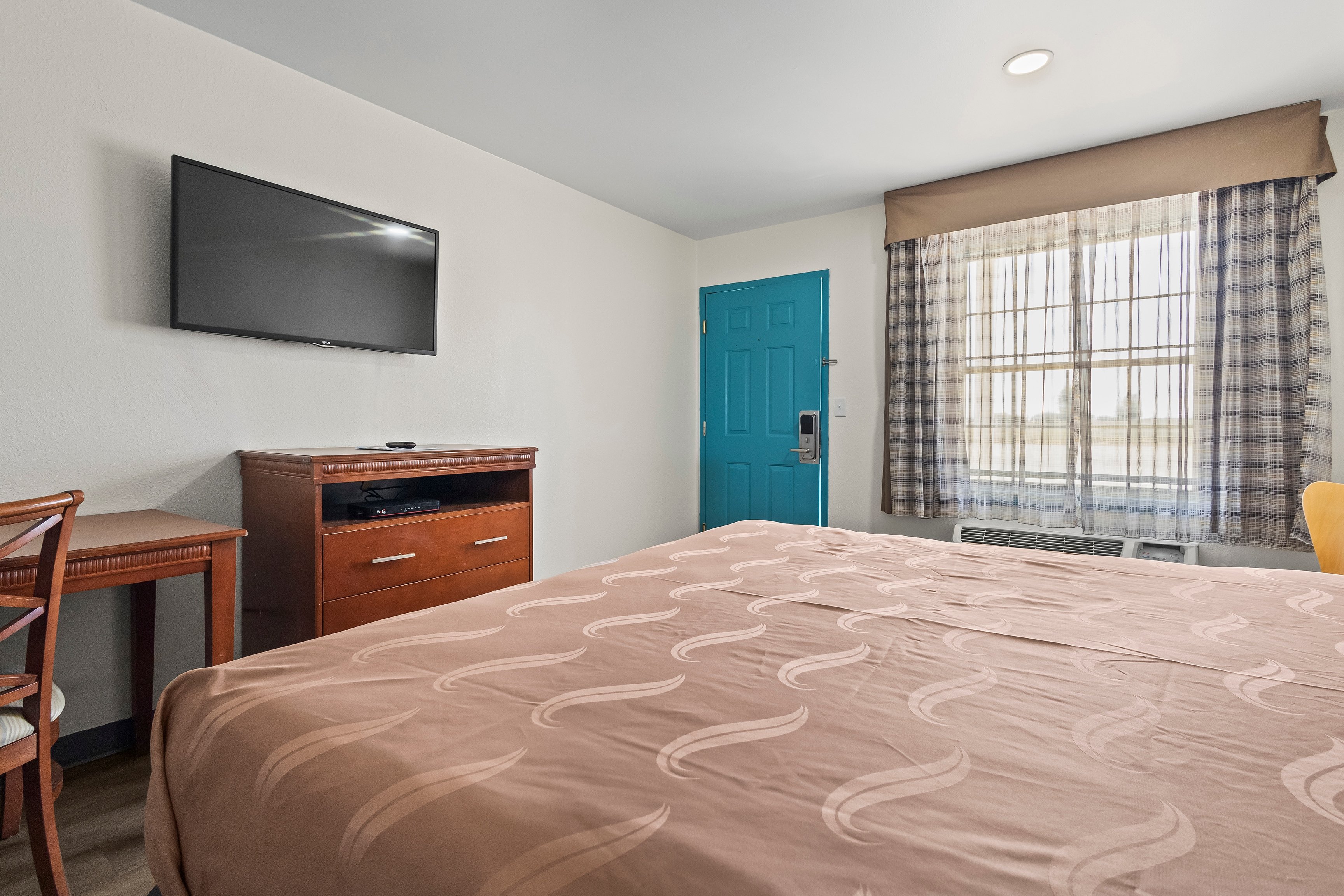 Economy Inn and Suites 36/68