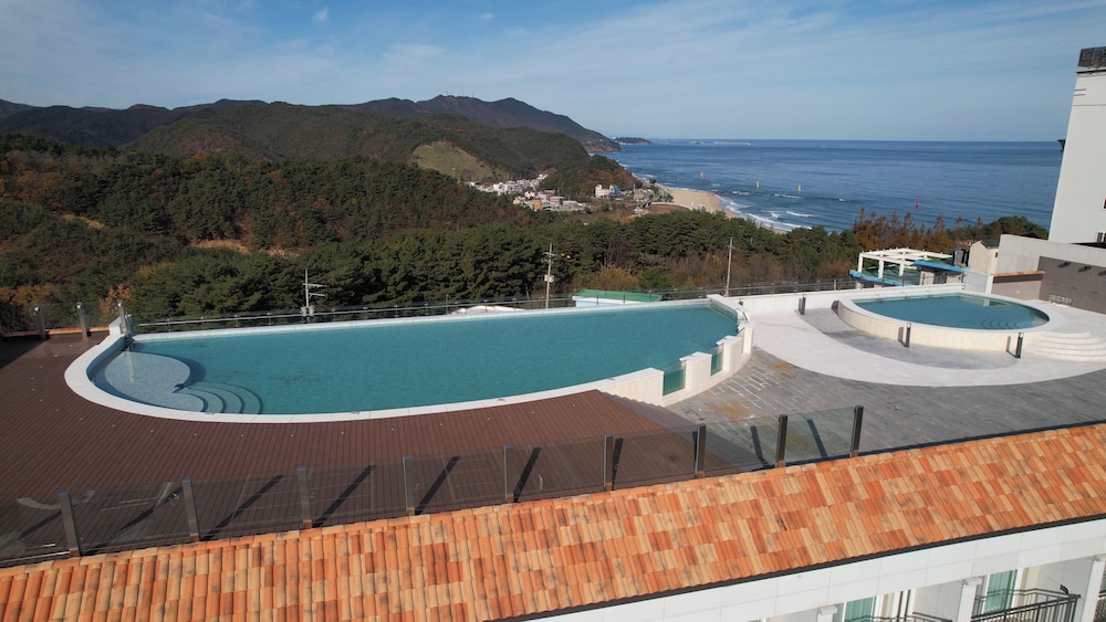 Hotel Withus Jeongdongjin 44/48