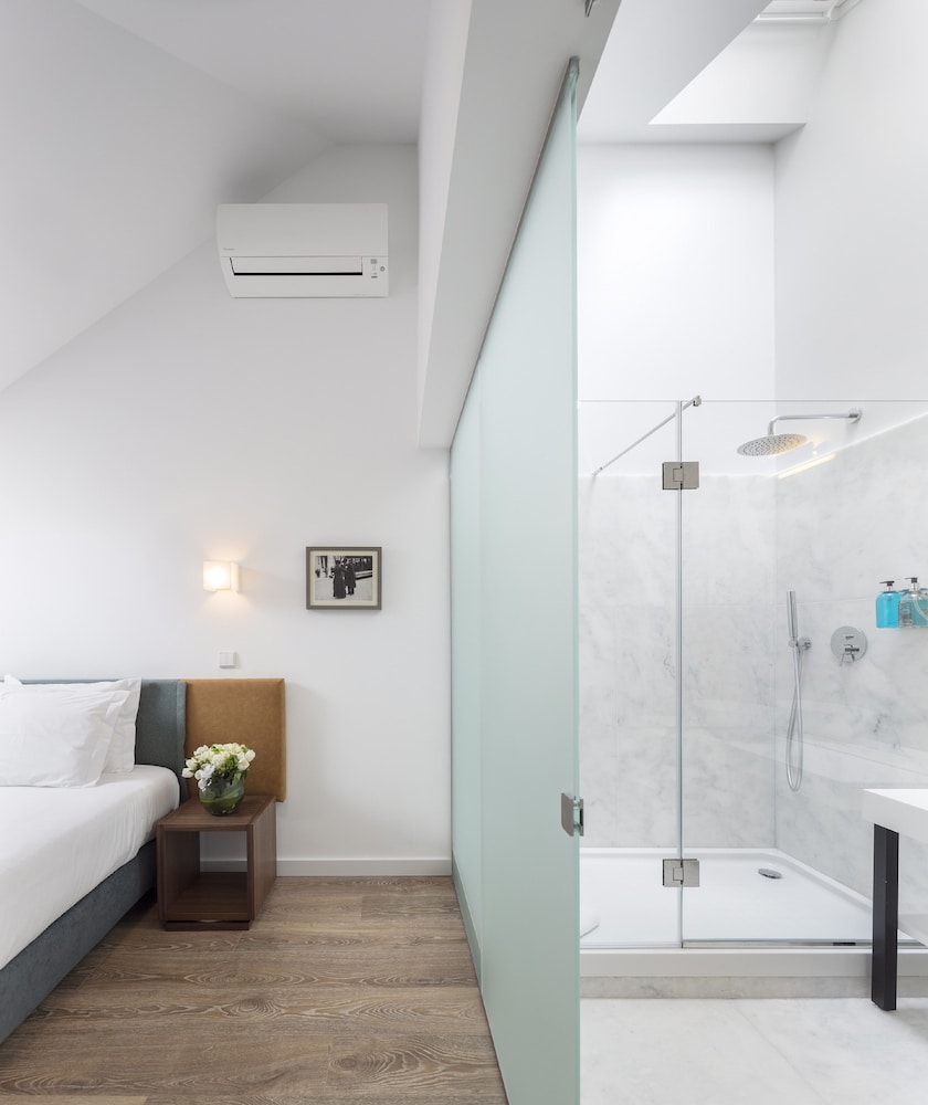 Lisbon Serviced Apartments - Chiado Emenda 15/70