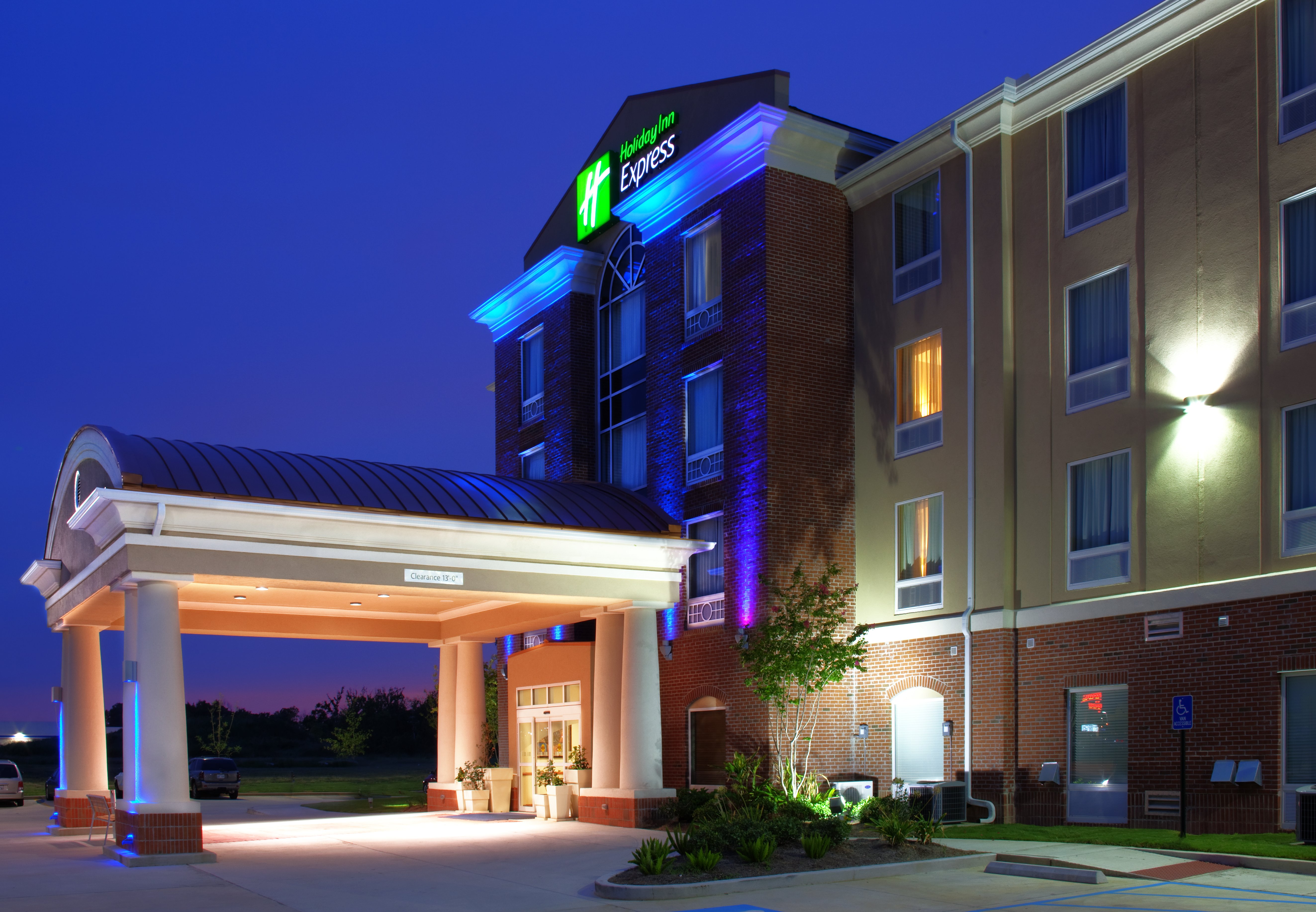 Holiday Inn Express Hotel And Suites Baton Rouge East 38/41