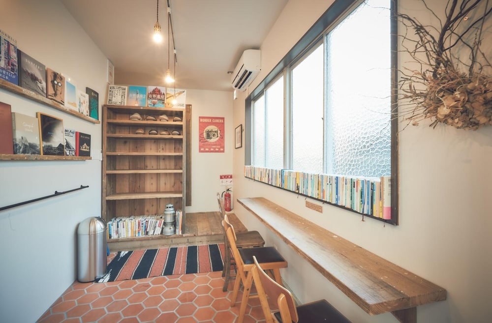 36Hostel 34/44