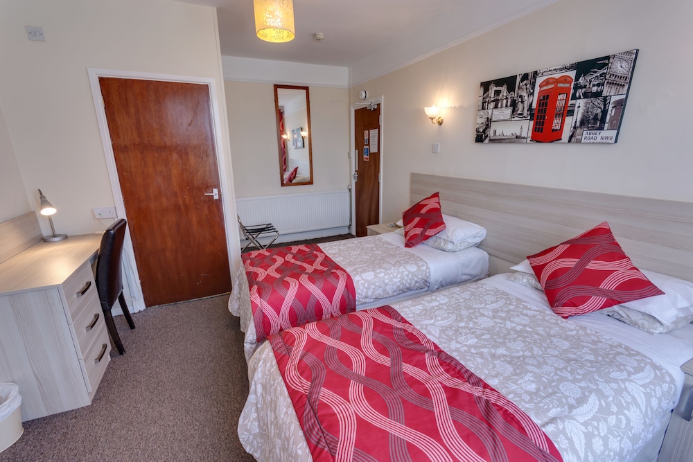 Room, Twin Beds