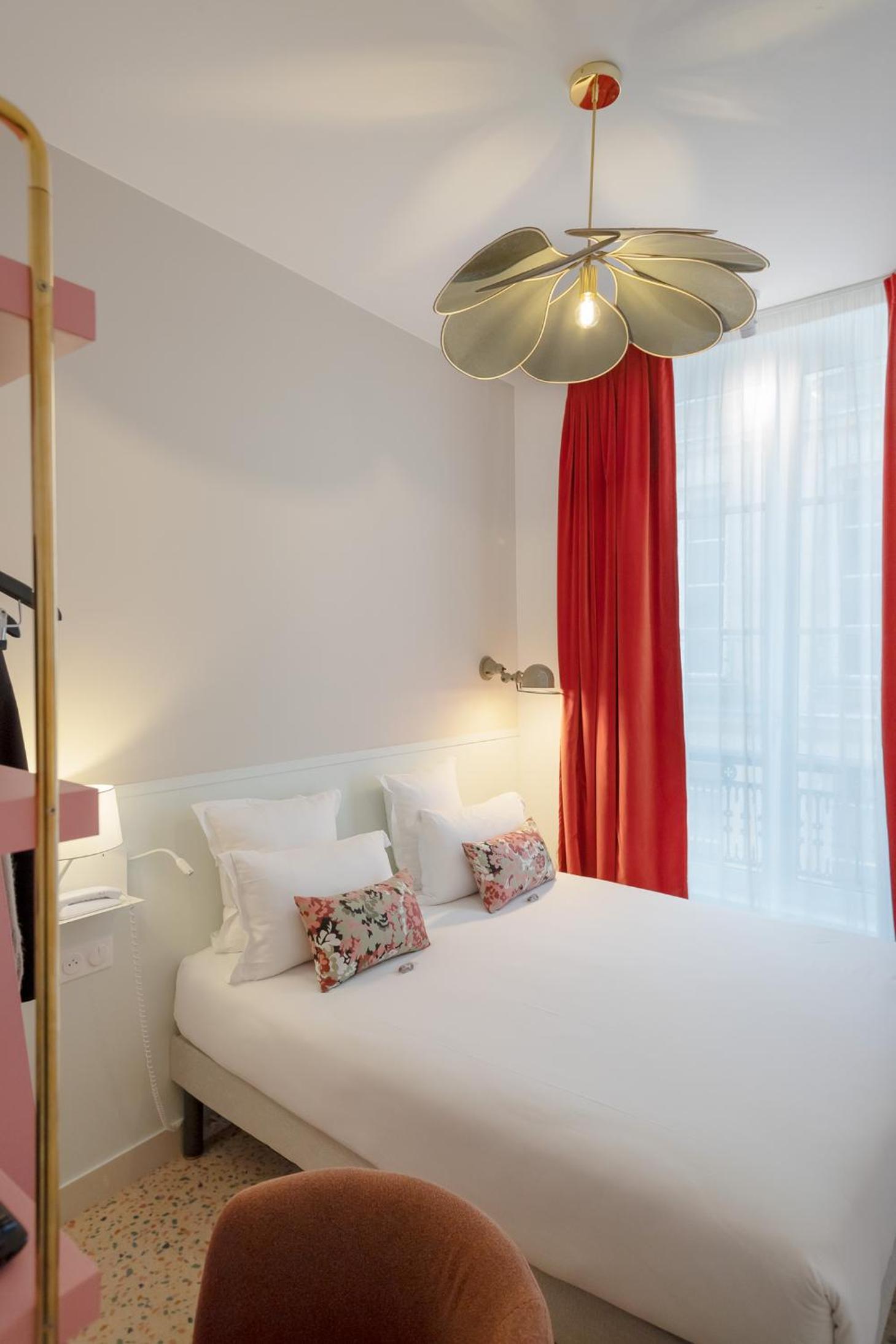 غرفة كومفورت بسرير مزدوج، HOTEL DES CANETTES 2/6