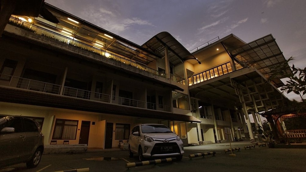 Hotel Cianjur Cipanas (Ex Ayola Hoci Cipanas) 2/17