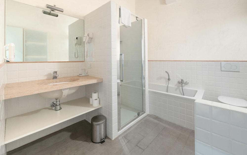 غرفة سوبيريور بسرير مزدوج، Hotel Villa Moron 7/9