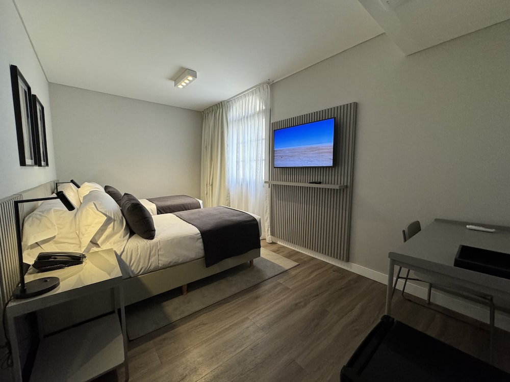 Standard, Twin Beds