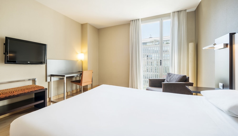 BUSINESS, SINGLE, DOUBLE BED