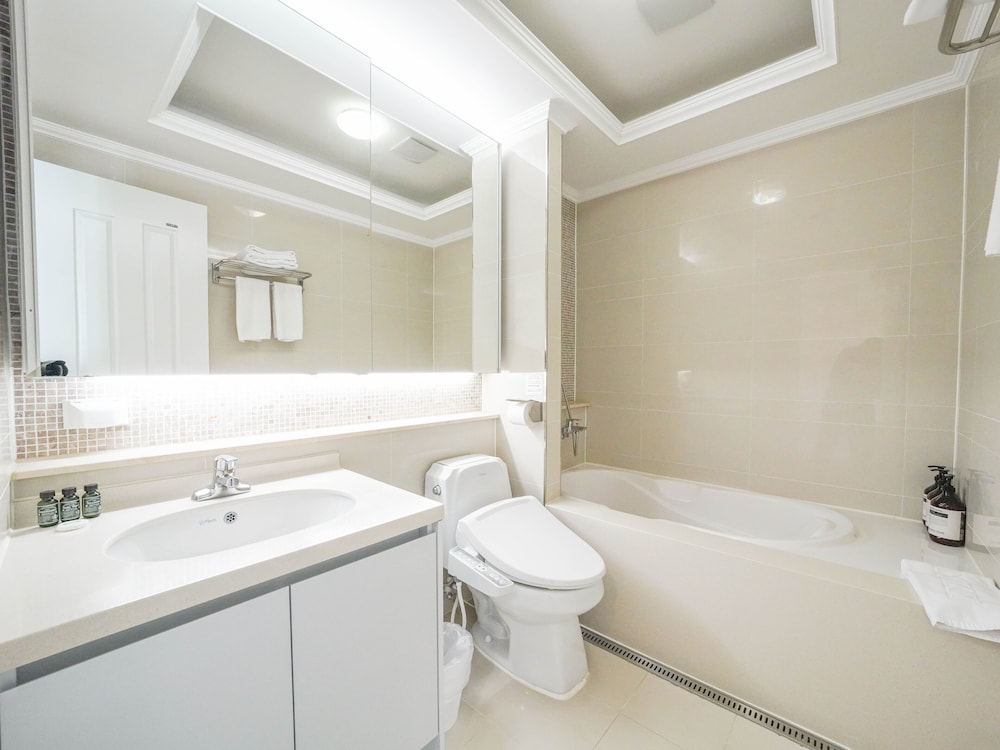 Kylin Villa Resort 58/59