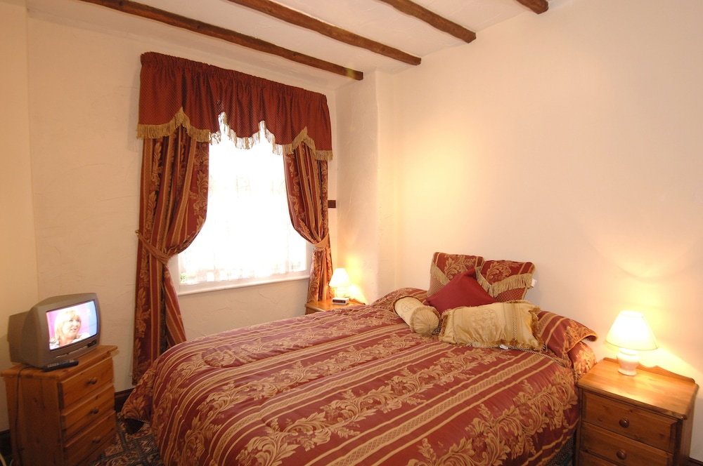 The Old Crown Coaching Inn 8/50
