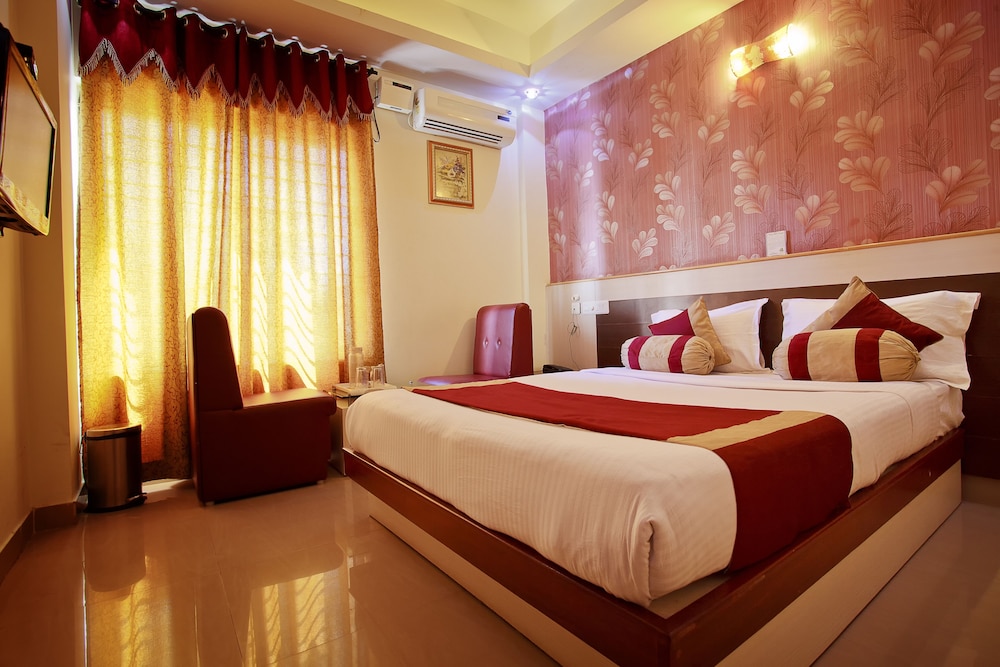 AISHWARYA RESIDENCY 31/70